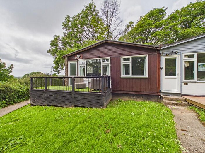 2 Bedroom Semi-Detached Bungalow For Sale In The Park, Bude, EX23