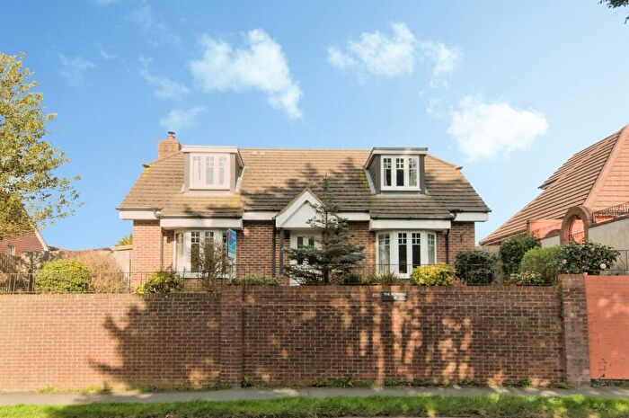 3 Bedroom Detached House For Sale In Friday Street, Eastbourne, BN23