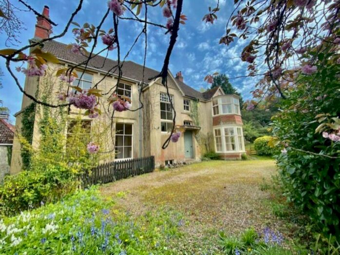 4 Bedroom Country House To Rent In Church Street, Horningsham, BA12