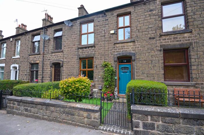 3 Bedroom Terraced House For Sale In South View, Carrbrook, Stalybridge, SK15