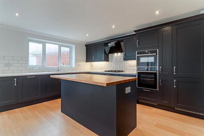 4 Bedroom Detached House For Sale In Rectory Gardens, Worlingham, NR34