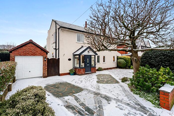 3 Bedroom Detached House For Sale In Cornwall Avenue, Bolton, Lancashire, BL5