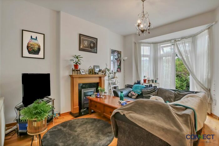 1 Bedroom Flat To Rent In Fords Grove, London N21