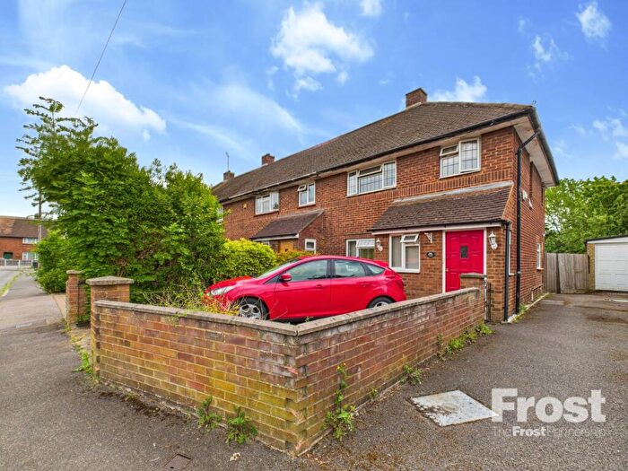 3 Bedroom Semi-Detached House To Rent In Blumfield Crescent, Nr Burnham, Slough, Berkshire, SL1