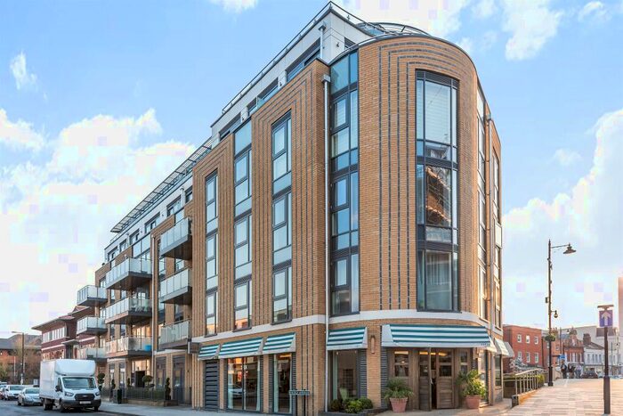 2 Bedroom Apartment To Rent In Bridge Avenue, Maidenhead, SL6