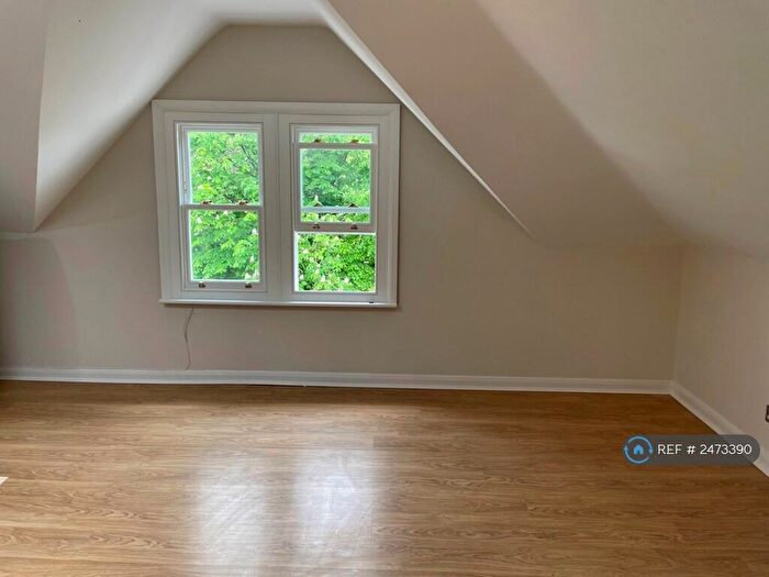 2 Bedroom Flat To Rent In Endymion Road, London, N4