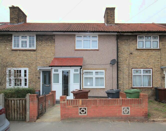 3 Bedroom Terraced House To Rent In Bonham Road, Dagenham, RM8