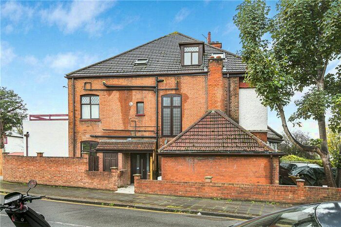 1 Bedroom Flat To Rent In Becmead Avenue, London, SW16