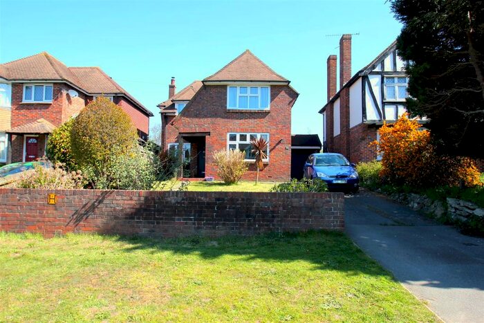 4 Bedroom Detached House To Rent In North Way, Penenden Heath, Maidstone, ME14