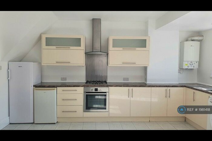 4 Bedroom Terraced House To Rent In Enfield Road, Bristol, BS16