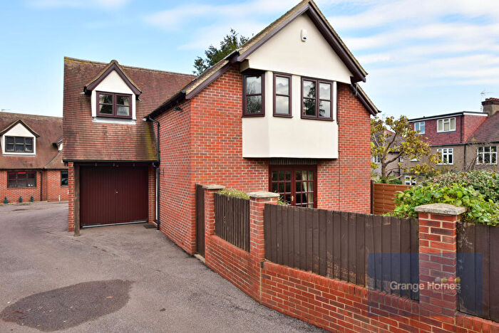 3 Bedroom Detached House To Rent In Bentley Mews, Enfield, EN1