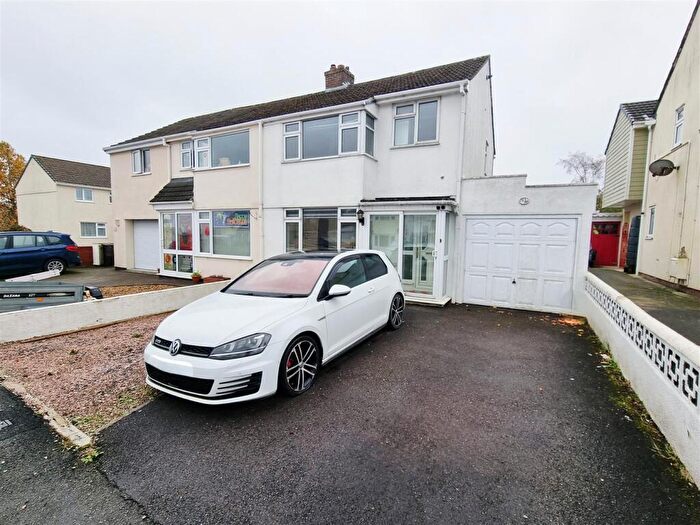 3 Bedroom Semi Detached House For Sale In St. Johns Road, Launceston, PL15