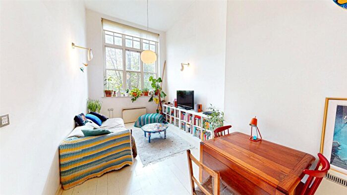 2 Bedroom Apartment For Sale In Lexington, Chorlton Street, Manchester, M1