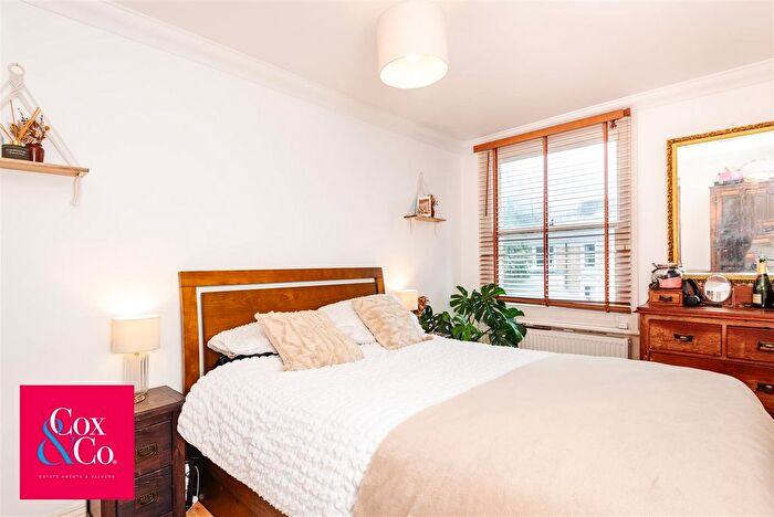 2 Bedroom Flat For Sale In Denmark Villas, Hove, BN3