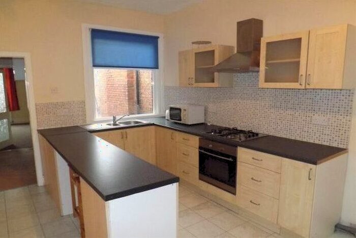 1 Bedroom Flat To Rent In St. Annes Road East, Lytham St. Annes, FY8