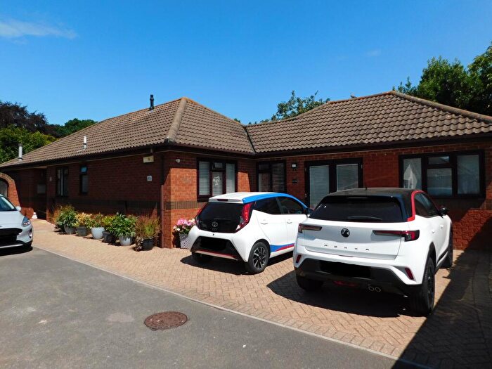 4 Bedroom Detached Bungalow For Sale In Rivermead Gardens, Christchurch, BH23