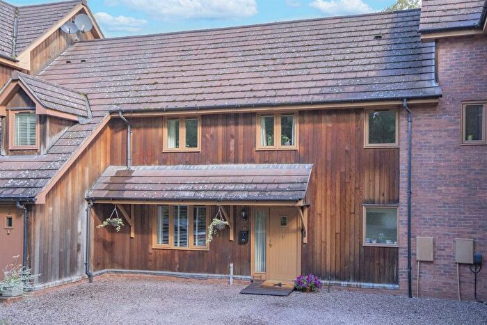 4 Bedroom Terraced House For Sale In Moor Court, Bromyard Road, Knightwick, Worcester, WR6