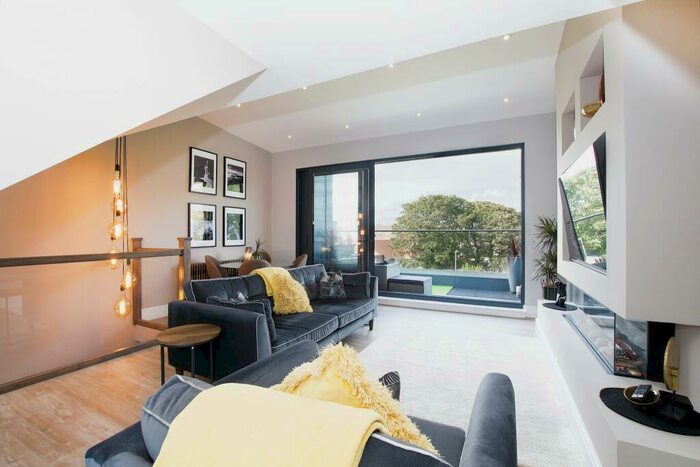 2 Bedroom Maisonette To Rent In Park Avenue, Whitley Bay, Tyne And Wear, NE26