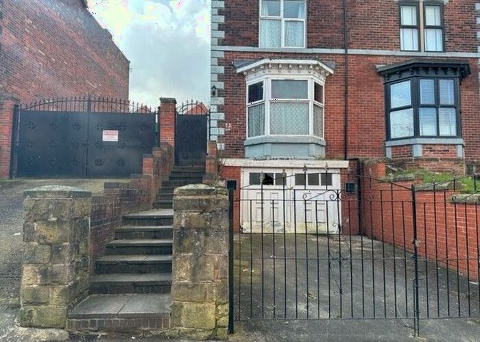 4 Bedroom Semi-Detached House To Rent In Osgathorpe Road, Sheffield, S4