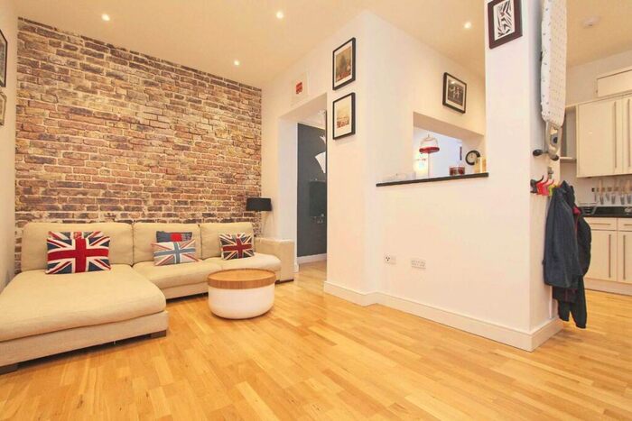 1 Bedroom Flat To Rent In Banner Street, Clerkenwell, EC1Y