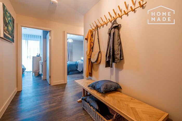 2 Bedroom Flat To Rent In Canada Gardens, Wembley, HA9
