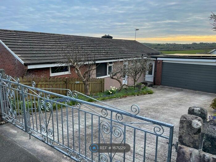 3 Bedroom Bungalow To Rent In Western Avenue, Liskeard, PL14