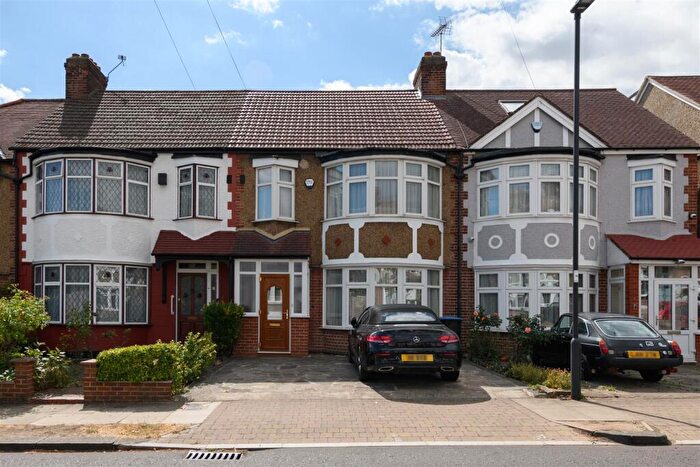 4 Bedroom House To Rent In Dawlish Avenue, London, N13