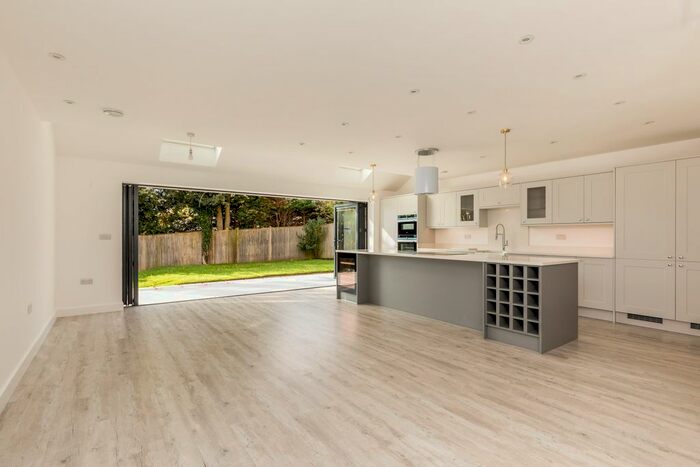 4 Bedroom Detached House To Rent In Mill Lane, Worthing, BN13