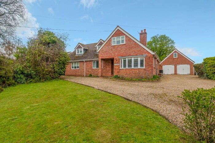 5 Bedroom Detached House To Rent In Easton Royal, Pewsey, SN9