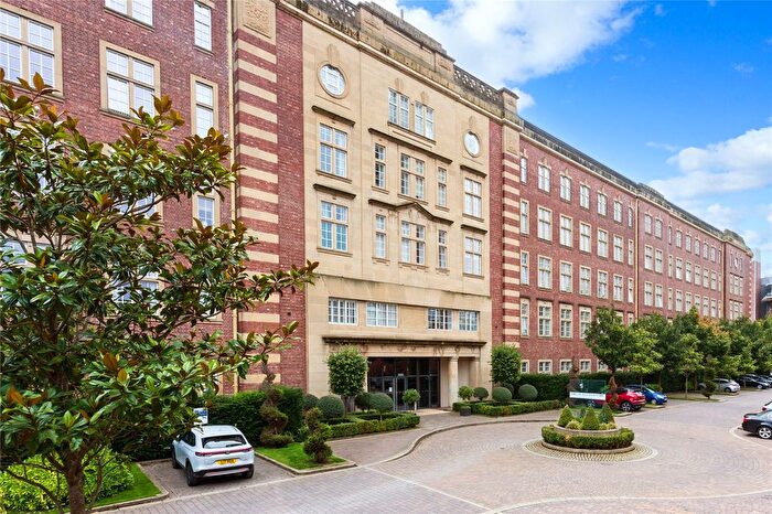 2 Bedroom Flat For Sale In The Residence, Bishopthorpe Road, York, North Yorkshire, YO23