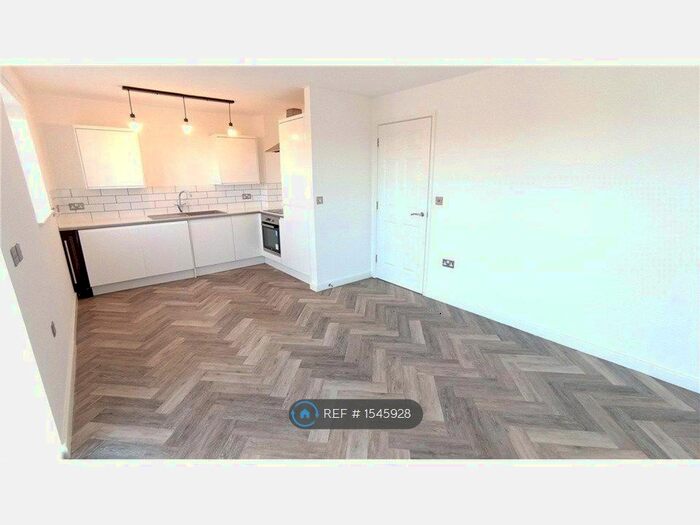 2 Bedroom Flat To Rent In Breedon Court, Birmingham, B30