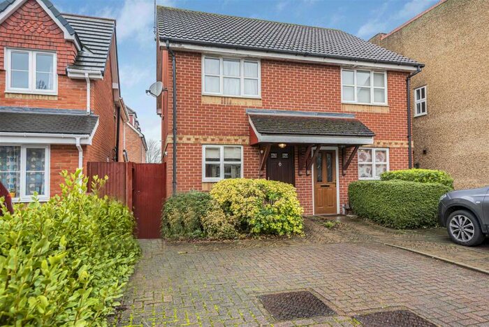 2 Bedroom Semi-Detached House To Rent In Patrick Road, Caversham, Reading, RG4