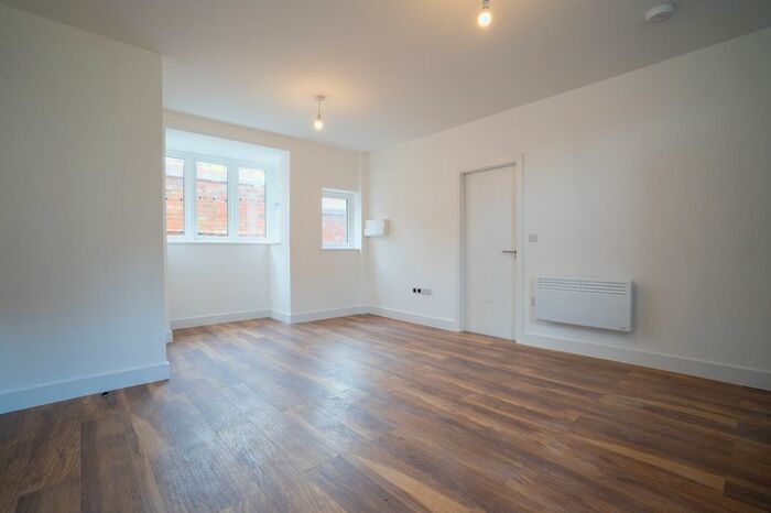 1 Bedroom Flat To Rent In De Montfort Street, Halford House, LE1