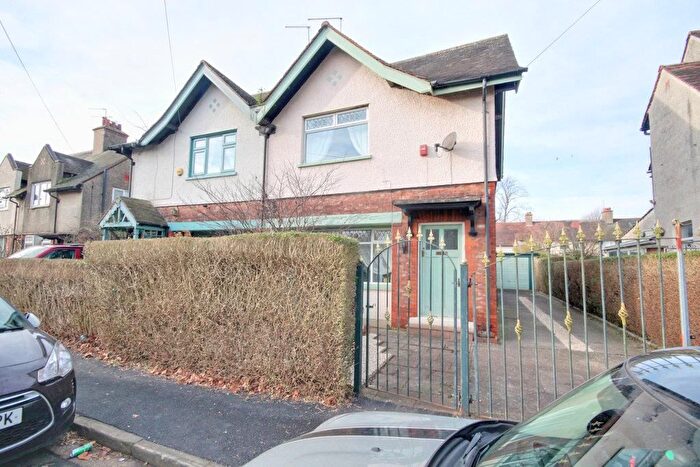 3 Bedroom Property To Rent In Lilac Avenue, Garden Village, HU8