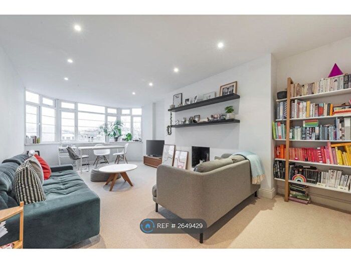 2 Bedroom Flat To Rent In Hillfield Court, London, NW3