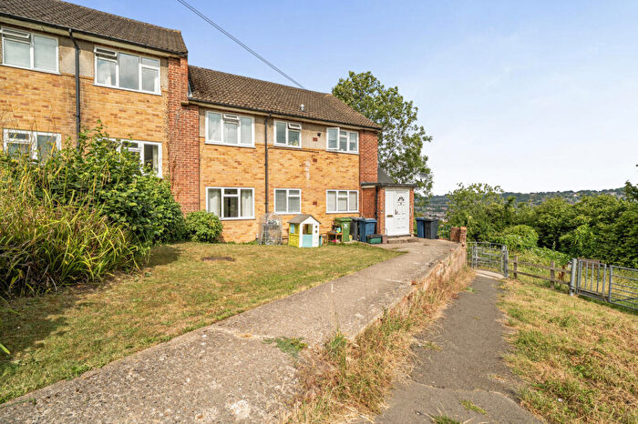 2 Bedroom Maisonette For Sale In Carver Hill Road, High Wycombe, HP11