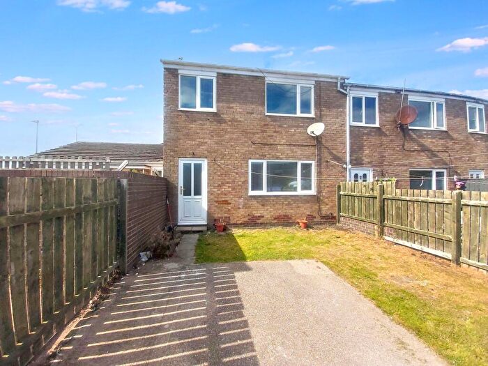 3 Bedroom End Of Terrace House To Rent In Broomylinn Place, Eastfield Grange, Cramlington, Northumberland, NE23