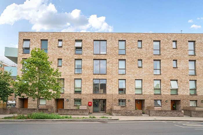 1 Bedroom Flat To Rent In East Street London, SE17