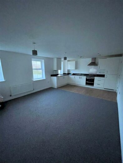 2 Bedroom Apartment To Rent In St. Andrews Way, Stanford-Le-Hope, SS17