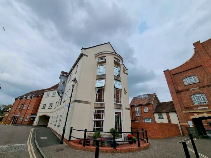 2 Bedroom Apartment To Rent In Coopers Lane, Abingdon, OX14