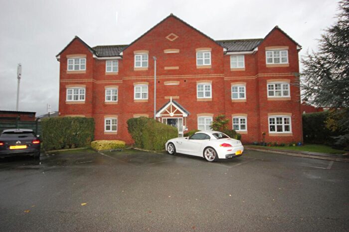2 Bedroom Apartment For Sale In Palatine Street, Denton, M34