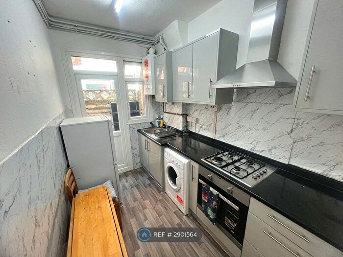 2 Bedroom Maisonette To Rent In Eastcote Road, Harrow, HA2