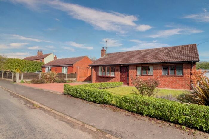 3 Bedroom Detached Bungalow For Sale In Beltoft, Doncaster, DN9