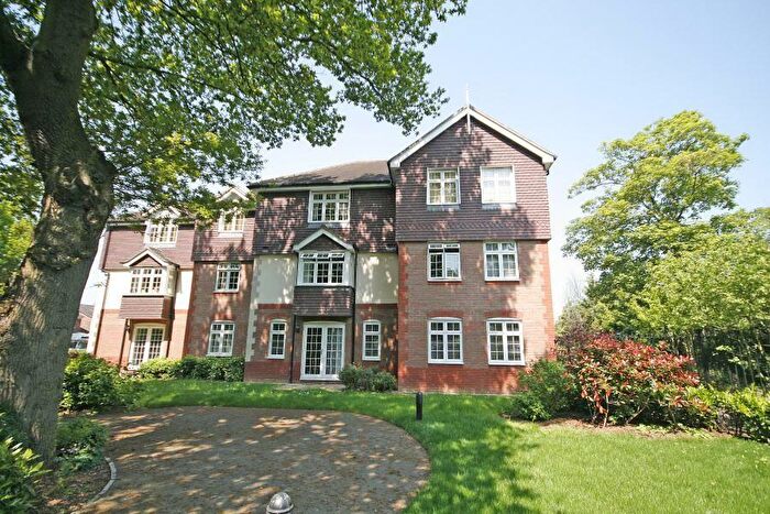 2 Bedroom Apartment To Rent In Addlestone, Surrey, KT15