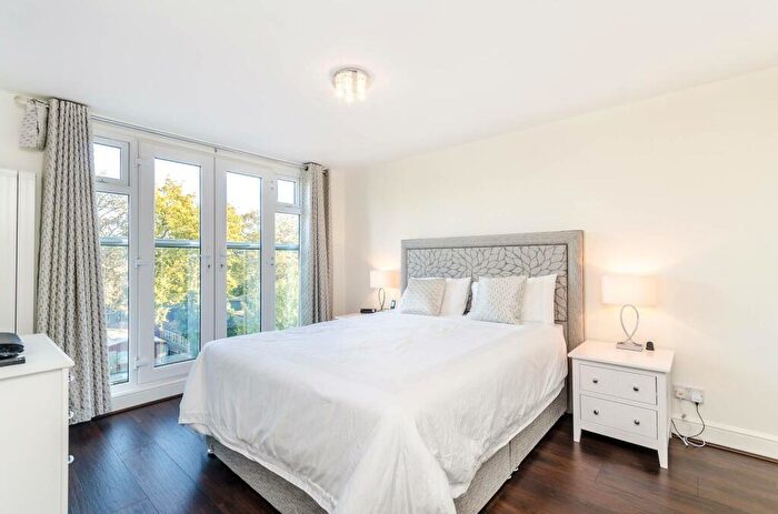 4 Bedroom Terraced House To Rent In Eden Way, Eden Park, Beckenham, BR3