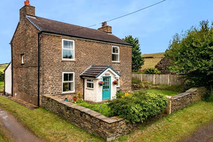 3 Bedroom Detached House For Sale In Pickup Bank, Darwen, BB3