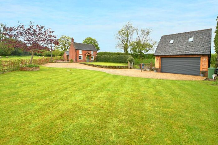 2 Bedroom Cottage For Sale In Sugnall, Stafford, ST21