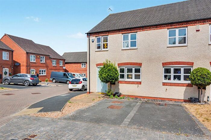 3 Bedroom Semi Detached House For Sale In Spitfire Road, Castle Donington, DE74