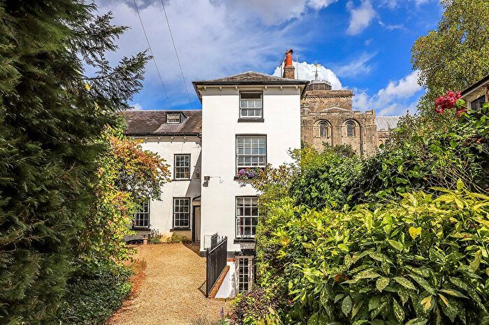 4 Bedroom End Of Terrace House For Sale In The Abbey, Romsey, Hampshire, SO51