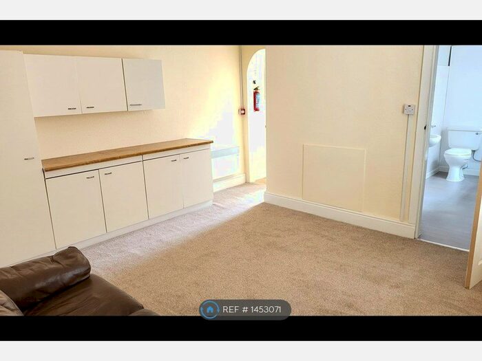 1 Bedroom Flat To Rent In St. Andrews Road South, Lytham St. Annes, FY8